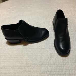 TIMBERLAND WOMENS LEATHER BOOTIE          SZ 7